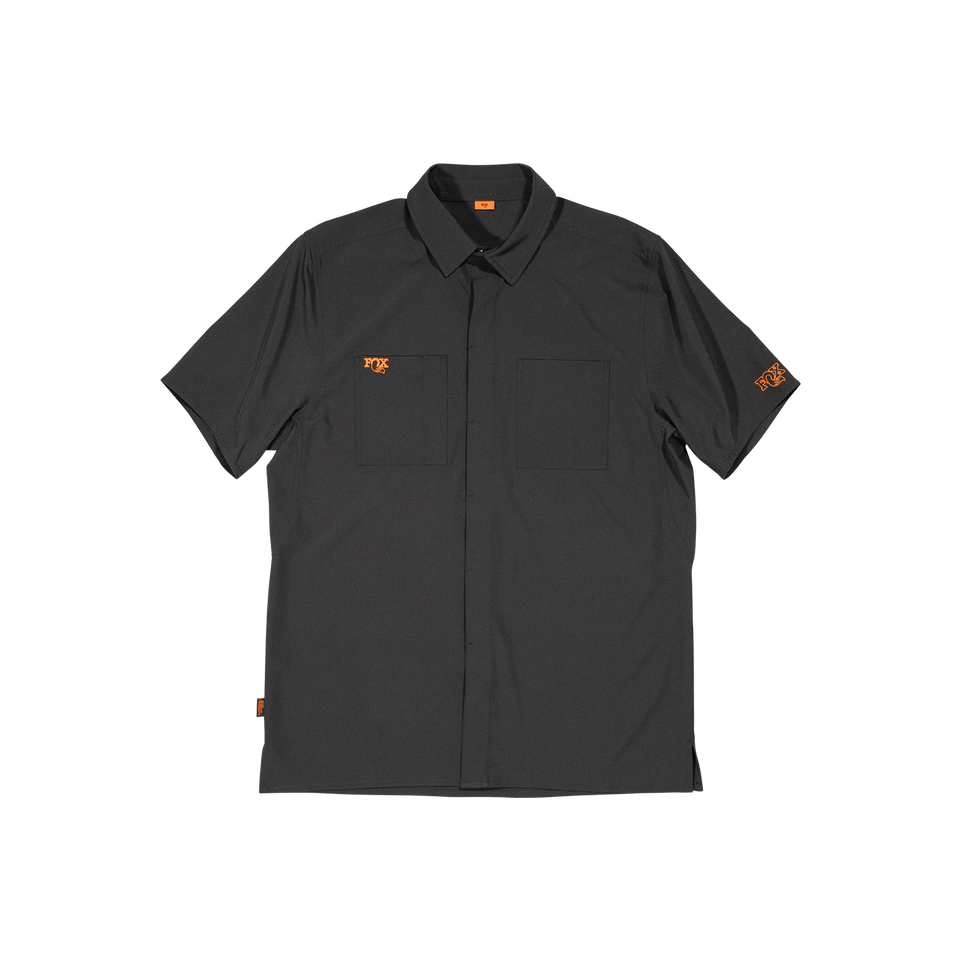 https://serenity-foxfactory.asset.akeneo.cloud/fox_asset_family/media/SSG_Apparel_Fox_Shop_Shirt_FR.png